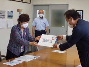 「SDGsかるた」寄贈｜ヤマネ・いきもの研究所