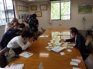 「SDGsかるた」寄贈｜ヤマネ・いきもの研究所